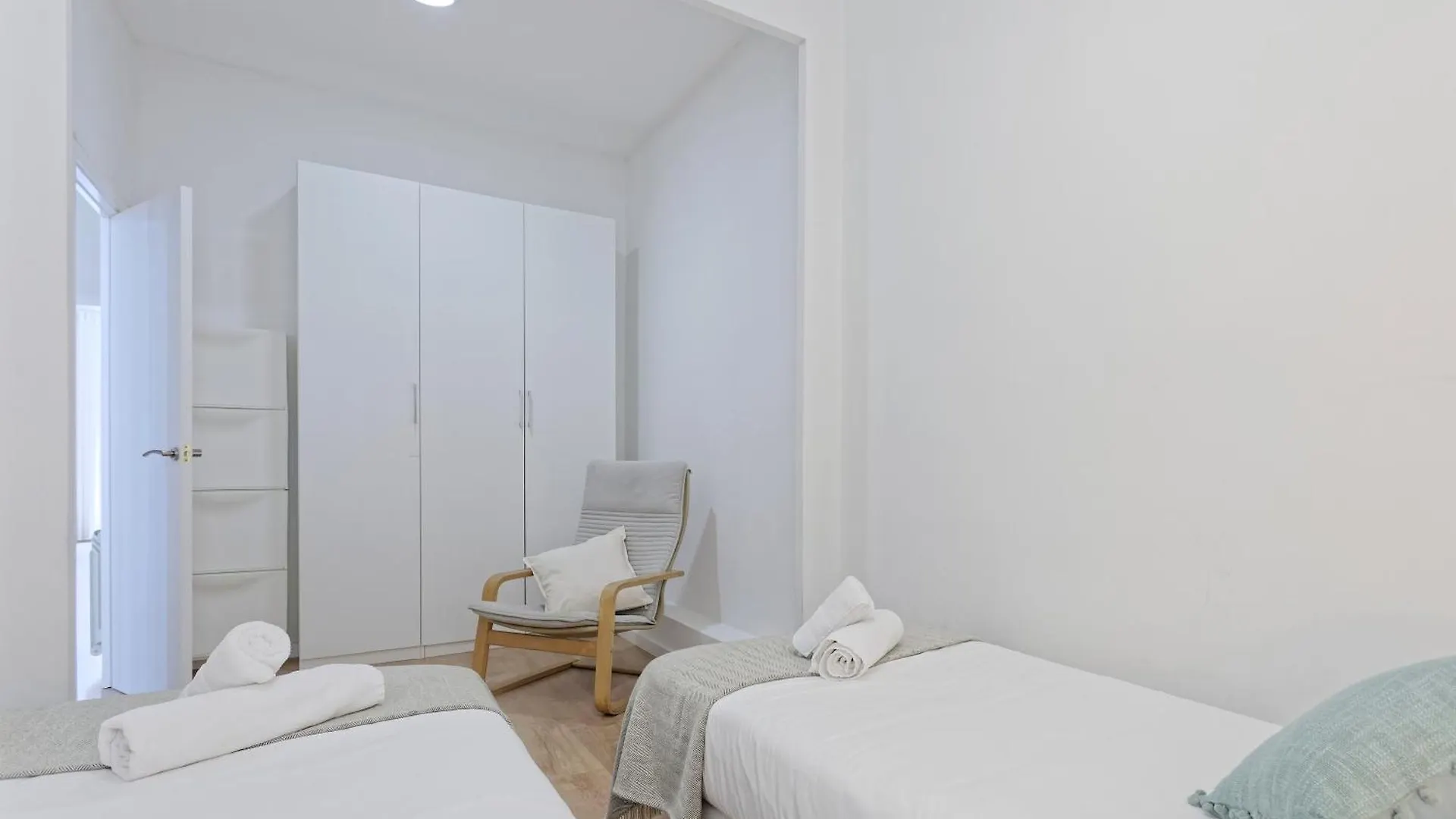 Central & Bright Apartment!! Barcellona Appartamento